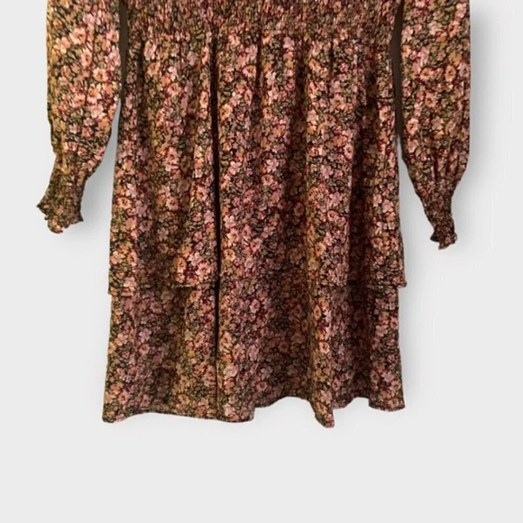 Devoted Ditsy Floral Dress - Picture 5 of 11